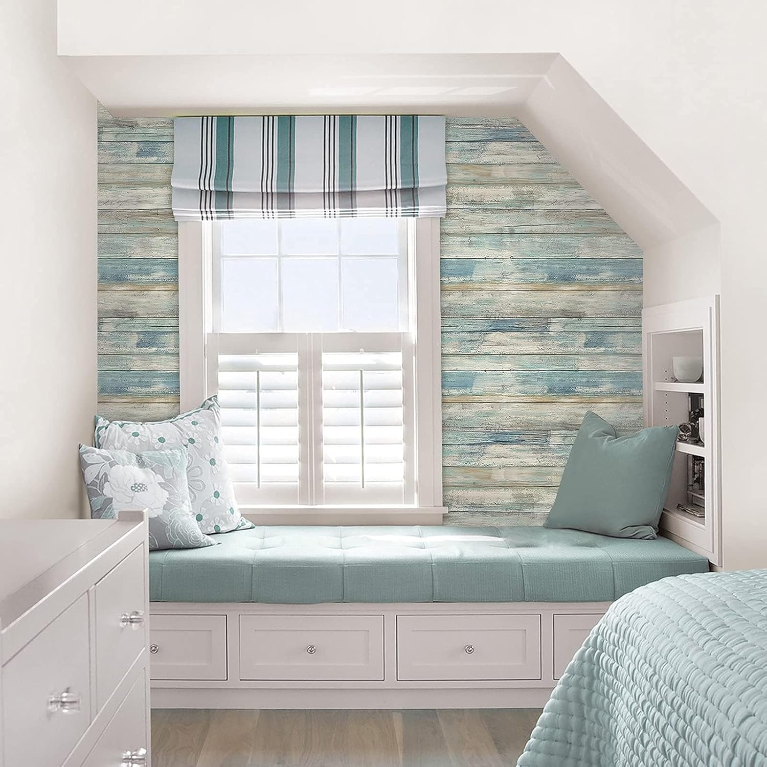 practicalWs Peel and Stick Wallpaper 17.71" x 590.5" Wood Wallpaper Wood Contact Paper Vintage Removable Self-Adhesive Wall Paper for Bedroom Walls Decor Faux Wooden Grain Look Vinyl Film Roll